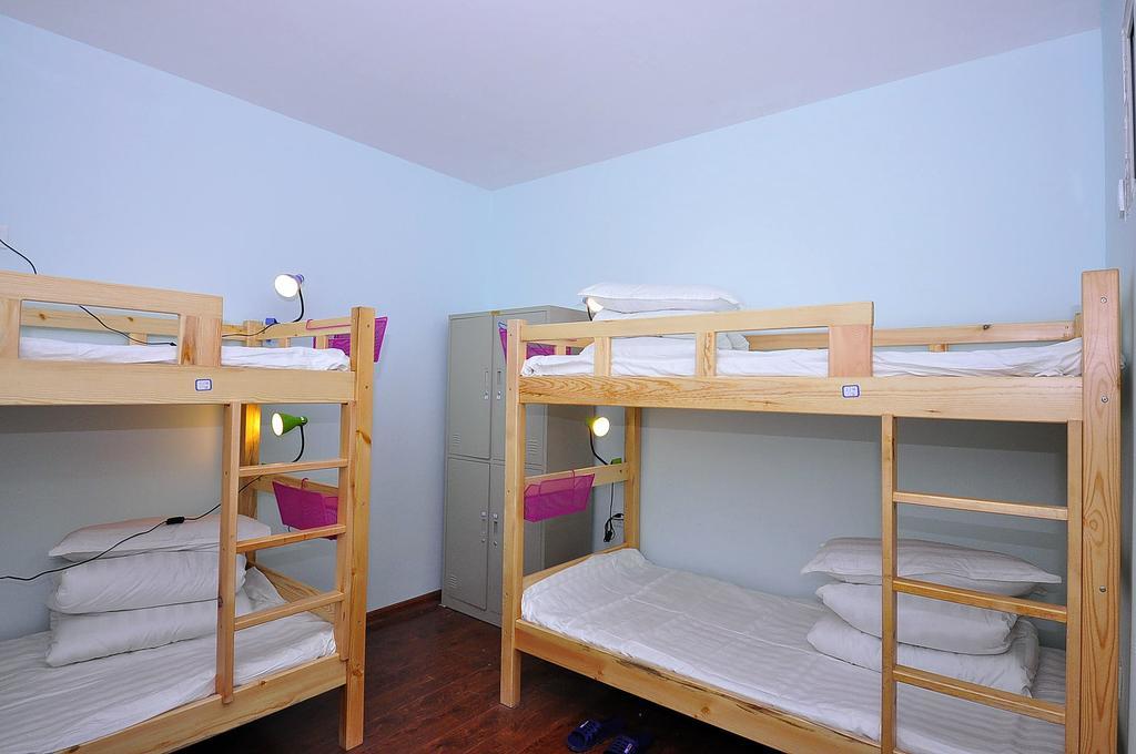 798 International Youth Hostel Jinan Ruang foto