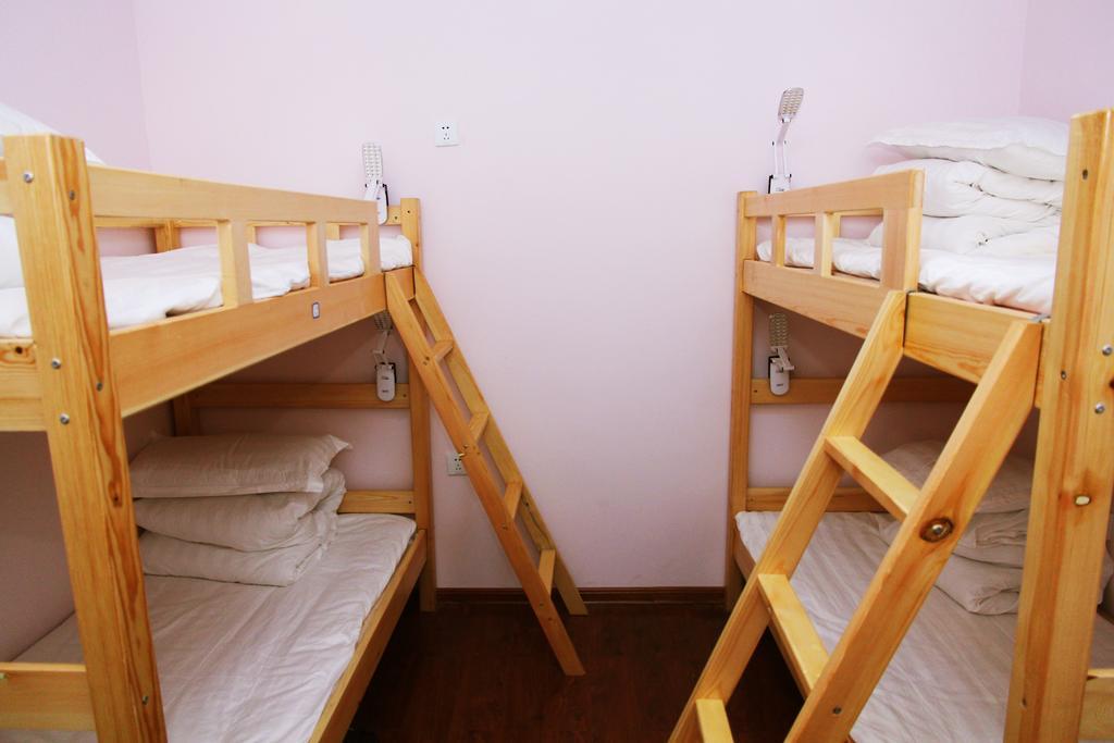 798 International Youth Hostel Jinan Ruang foto