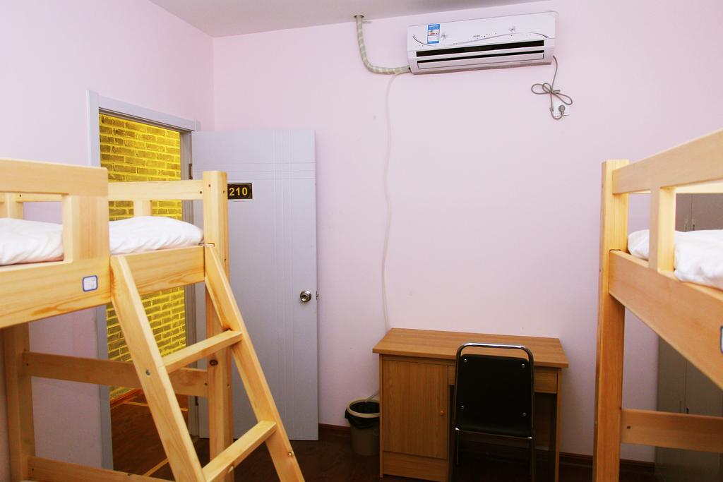 798 International Youth Hostel Jinan Ruang foto